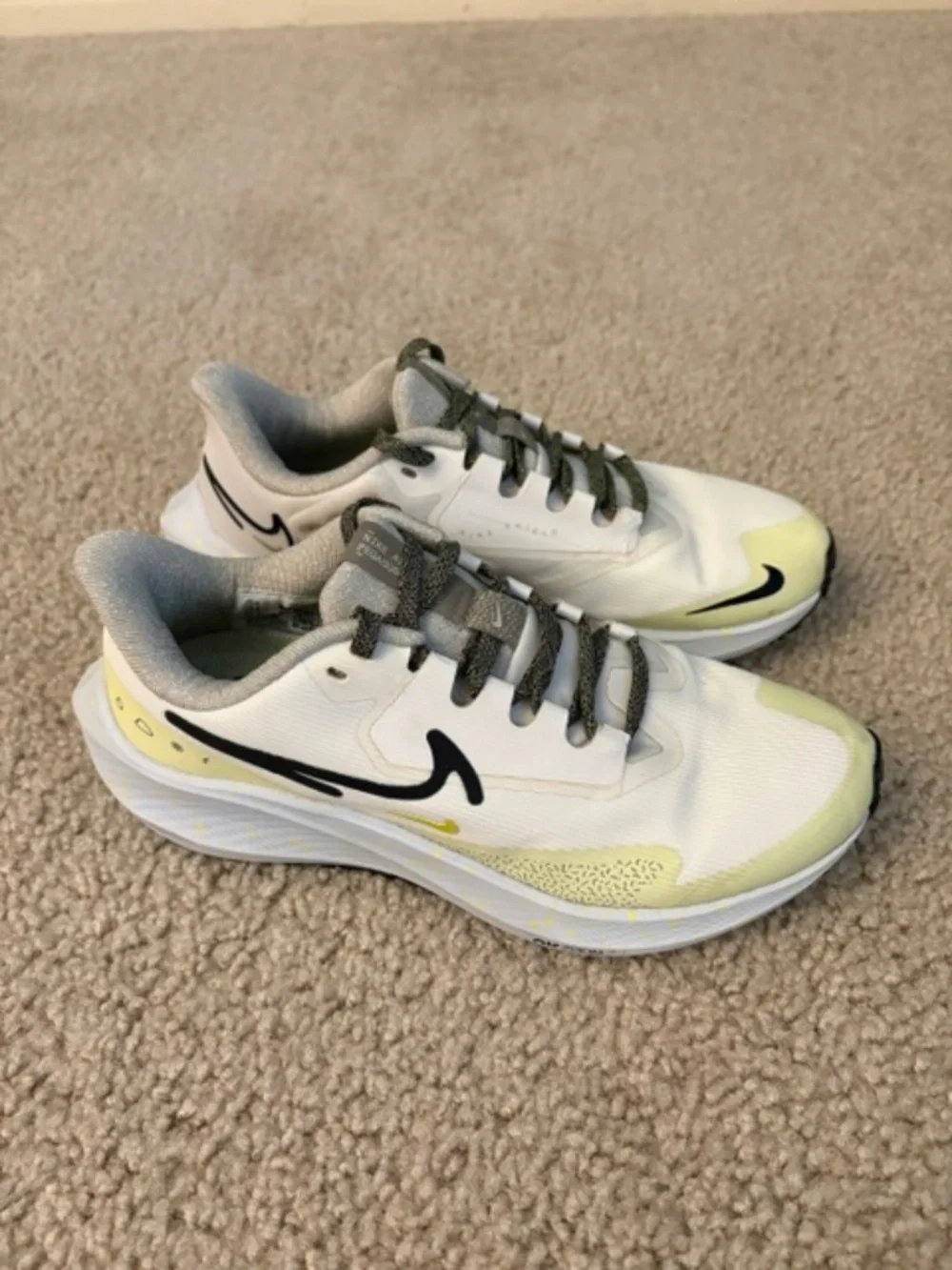 Nike Air Zoom Pegasus 39 Shield Womens Size 5.5 Running Shoes Pale Ivory